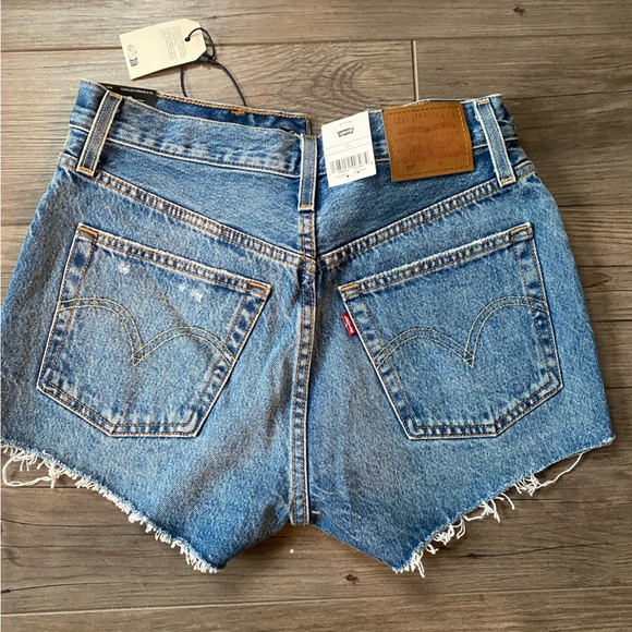 Levi 501 Cutoff Shorts - Picture 3 of 4